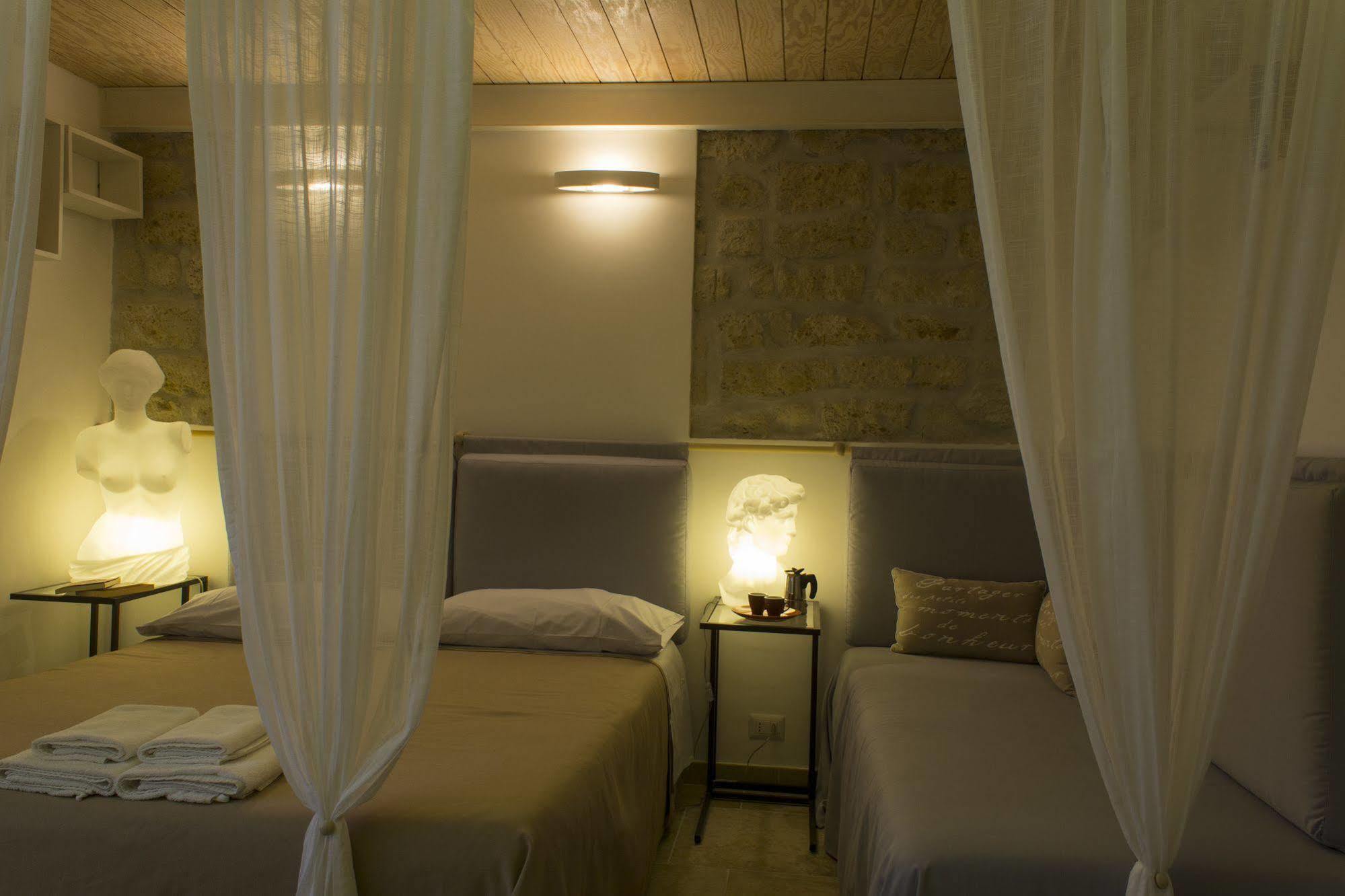 Casa Latina Bed and Breakfast Νάπολη Εξωτερικό φωτογραφία
