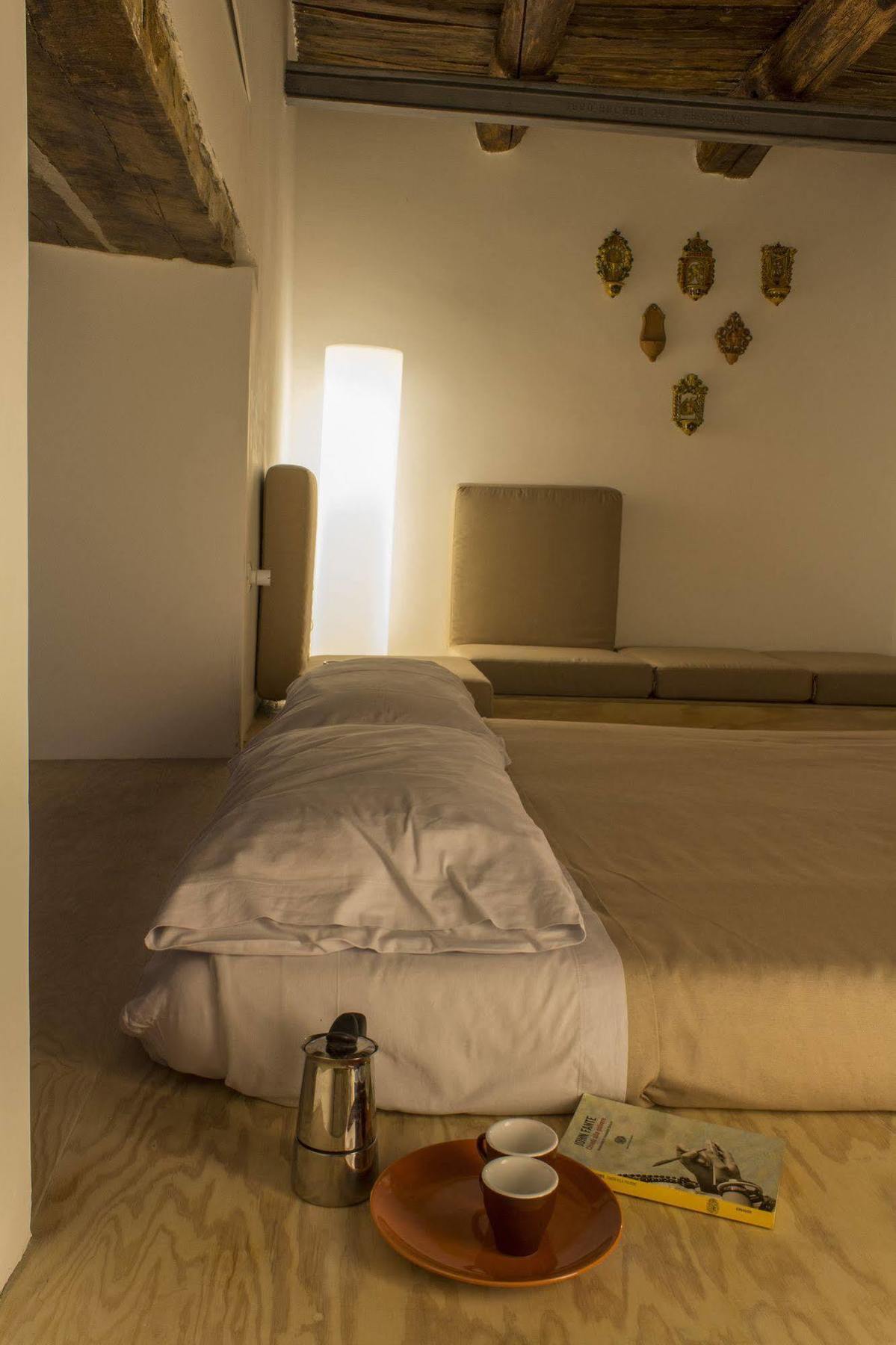 Casa Latina Bed and Breakfast Νάπολη Εξωτερικό φωτογραφία