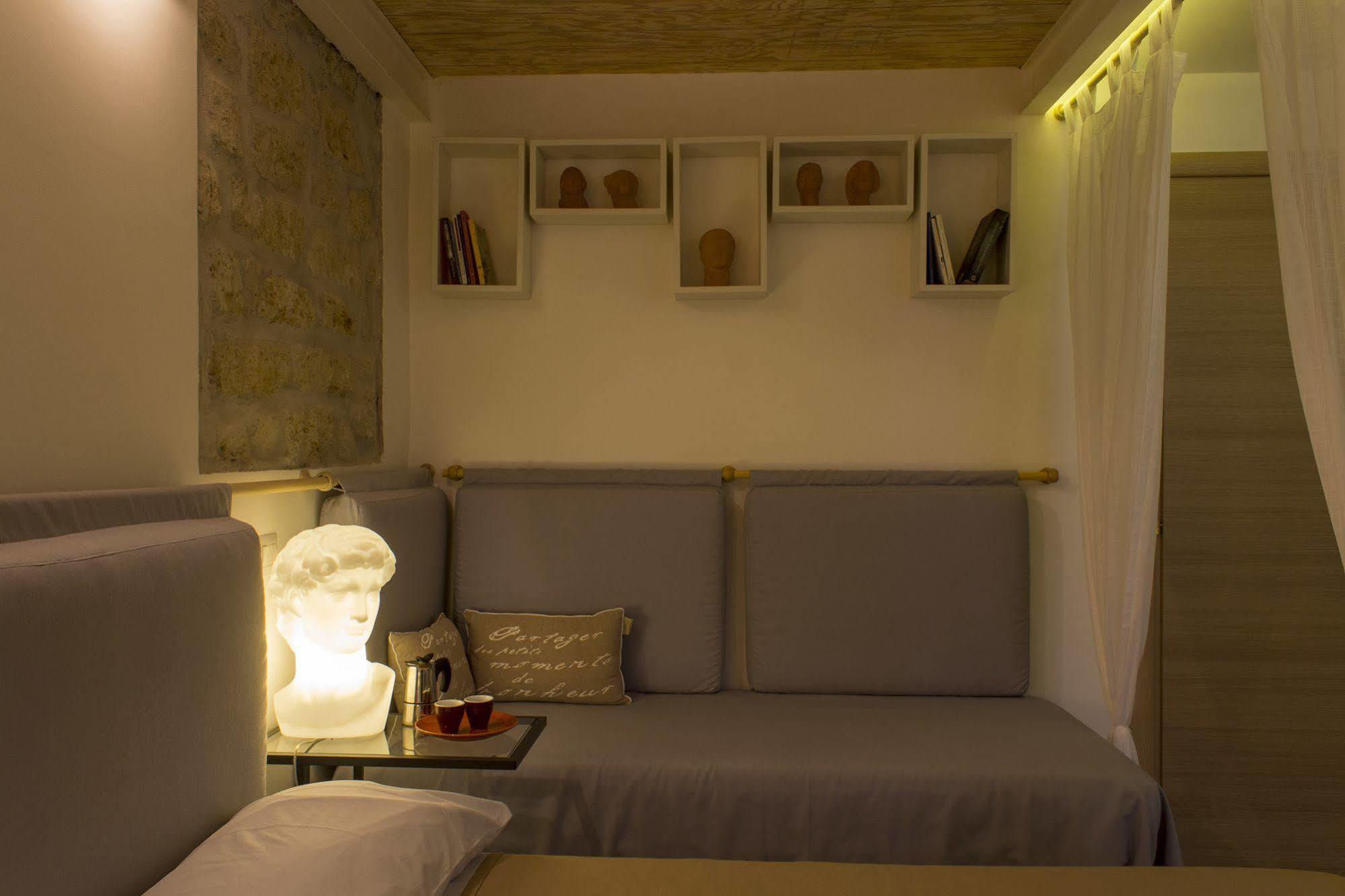 Casa Latina Bed and Breakfast Νάπολη Εξωτερικό φωτογραφία